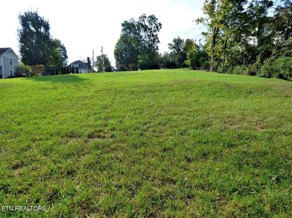 Unit for sale at 2 West Main St, Dandridge, TN 37725