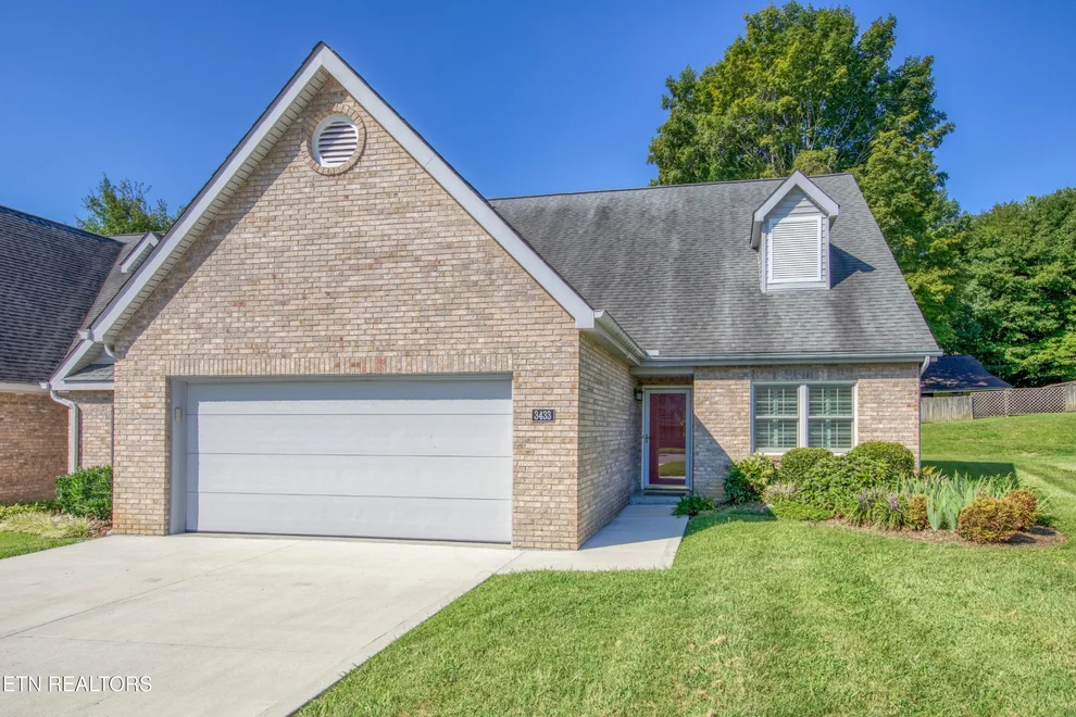 Unit for sale at 3433 Laurel View Rd, Knoxville, TN 37917