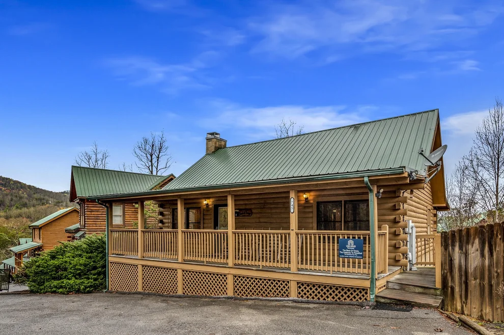 Unit for sale at 745 Chickasaw Gap Way, Pigeon Forge, TN 37863