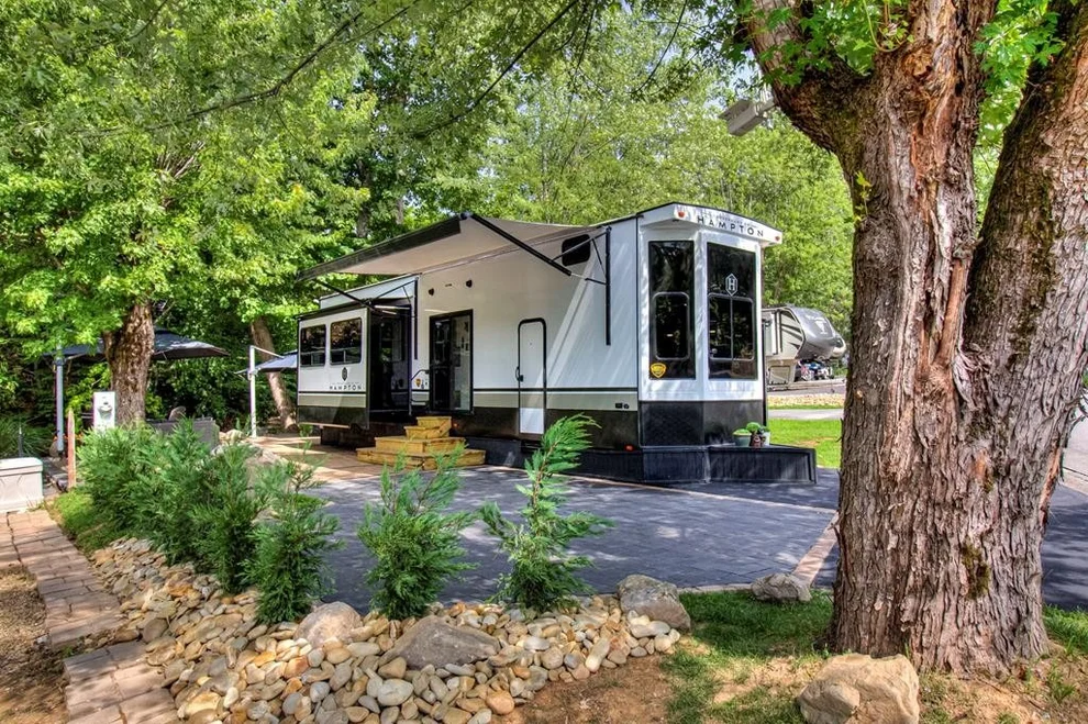 Unit for sale at 4229 E Parkway, Gatlinburg, TN 37738