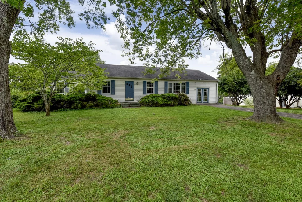 Unit for sale at 1115 Farris Drive, Knoxville, TN 37912