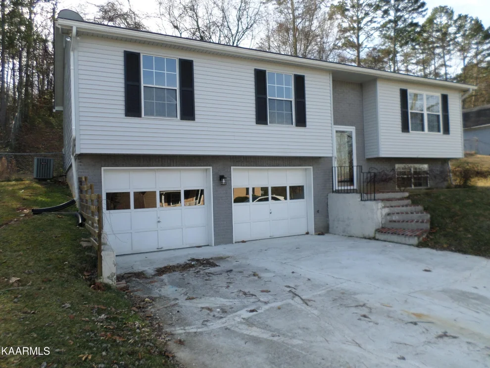 Unit for sale at 5736 Acapulco Ave, Knoxville, TN 37921