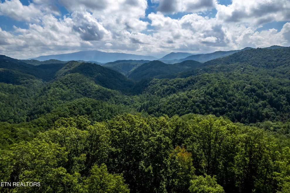 Unit for sale at 3365 Flintlock Lane, Sevierville, TN 37862