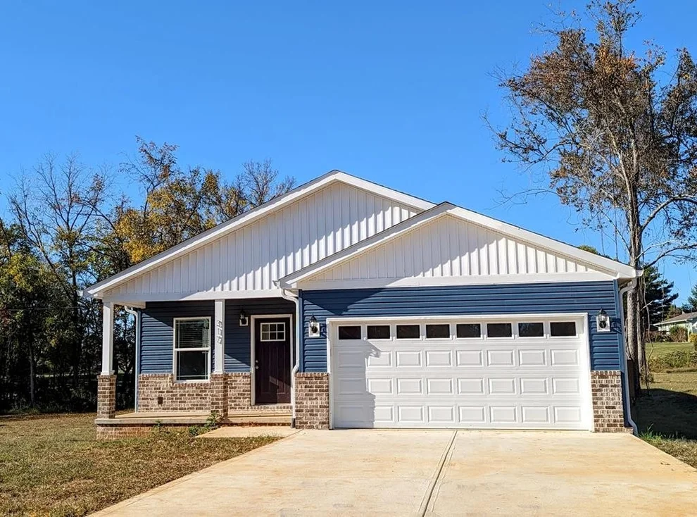 Unit for sale at 317 Garden Lane, Dandridge, TN 37725