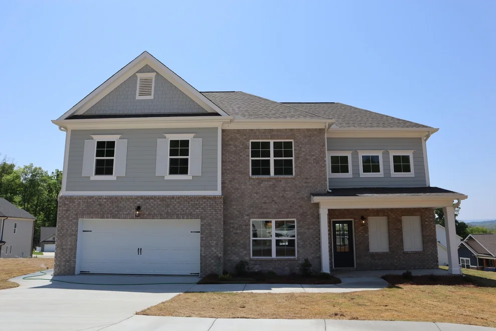 Unit for sale at 11763 Herons Haven Drive, Soddy Daisy, TN 37379