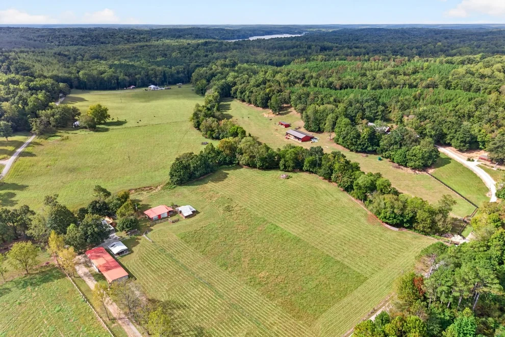 Unit for sale at 749 McNichols Rd, Cadiz, KY 42211