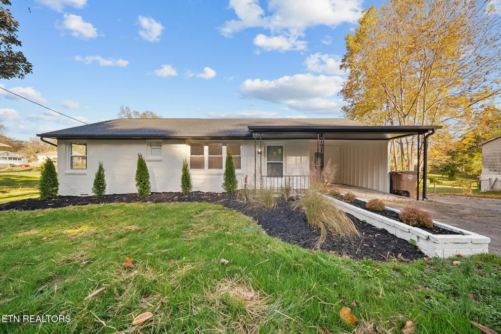 Unit for sale at 1501 Maple Drive, Knoxville, TN 37918