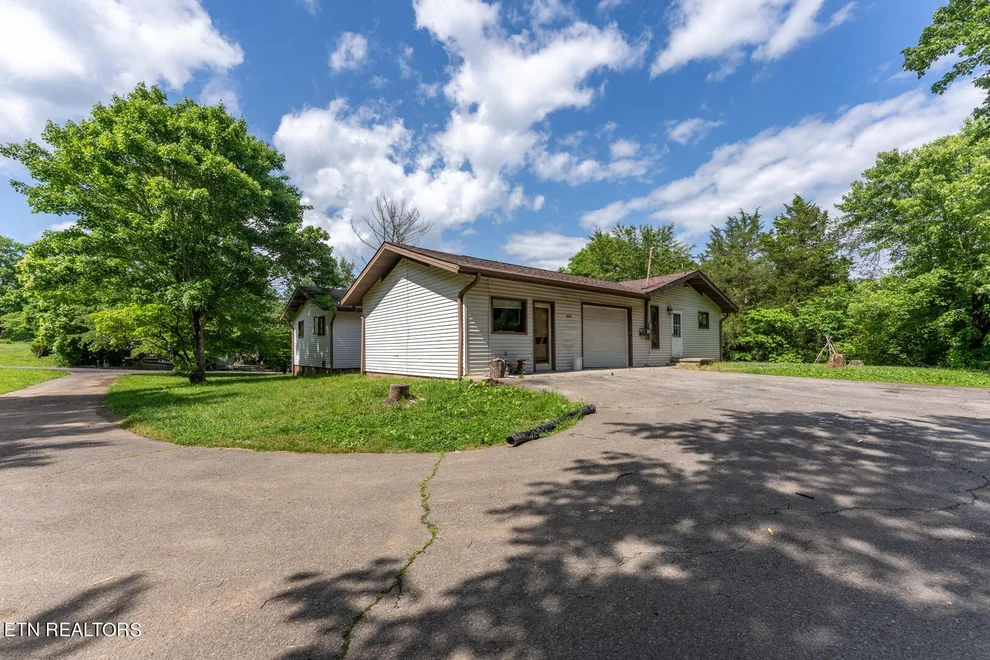 Unit for sale at 1602 Eds Lane, Sevierville, TN 37876