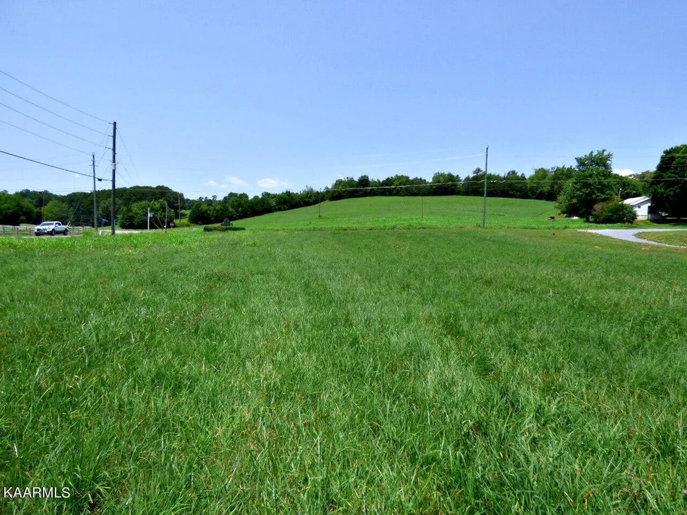 Unit for sale at 9 County Line Rd, Dandridge, TN 37725