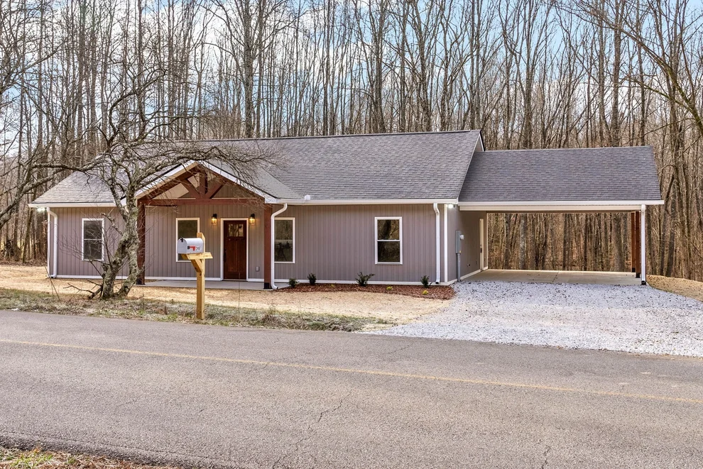 Unit for sale at 2487 Dry Creek Rd, Waverly, TN 37185