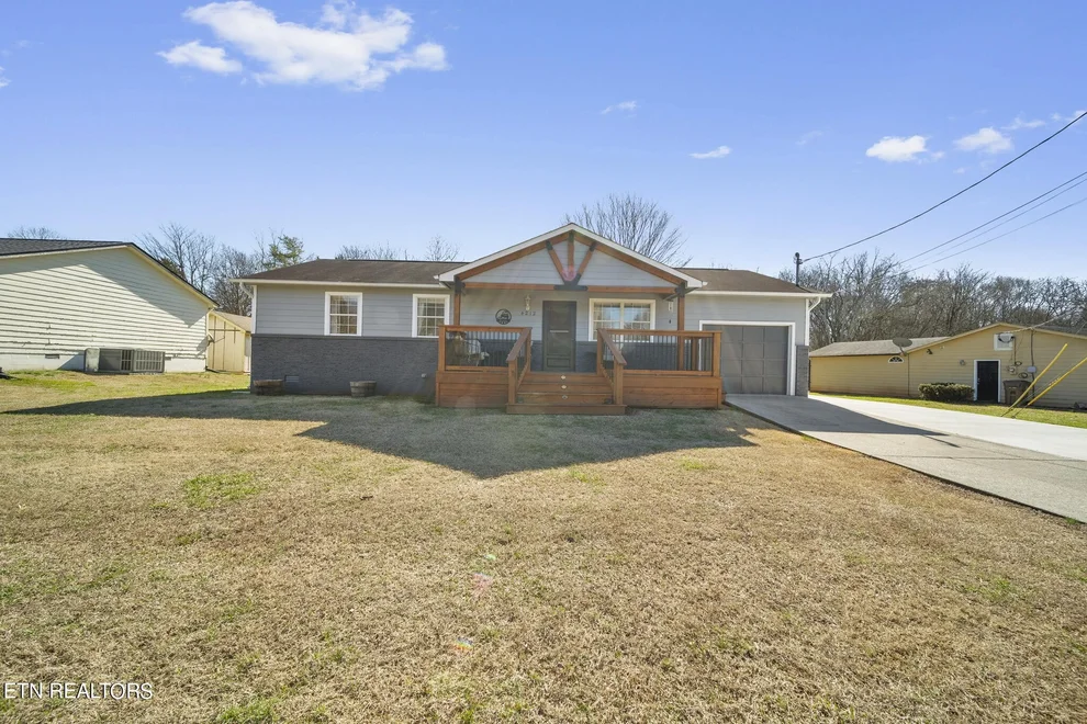 Unit for sale at 4212 Deer Creek Drive, Knoxville, TN 37912