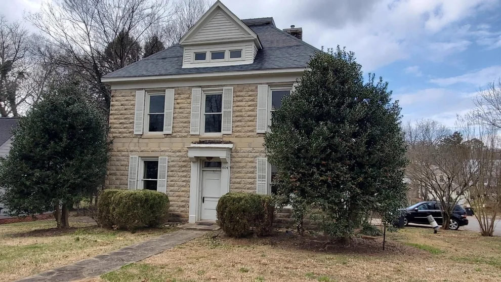 Unit for sale at 604 Ingleside Ave, Athens, TN 37303