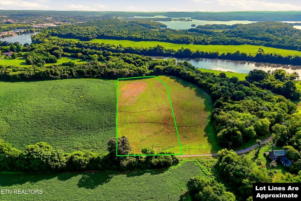 Unit for sale at 16000 Riverview Rd, Lenoir City, TN 37771