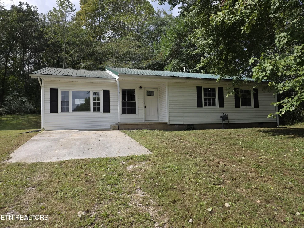 Unit for sale at 162 Andy Baird Drive, La Follette, TN 37766