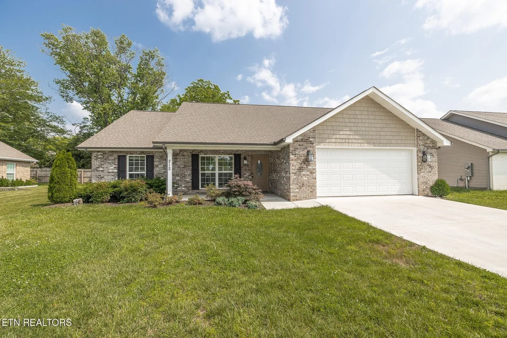 Unit for sale at 212 Horton Lane, Maryville, TN 37803