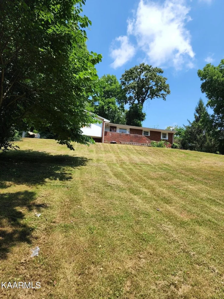 Unit for sale at 5615 Holston Hills Rd, Knoxville, TN 37914