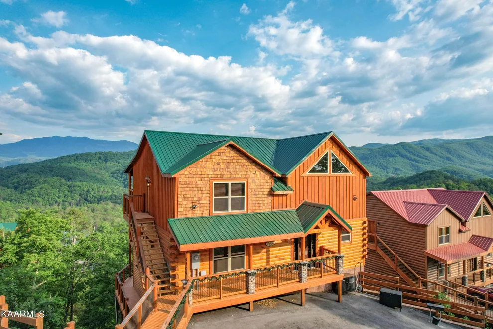 Unit for sale at 4109 Sherwood Heights Way, Pigeon Forge, TN 37863