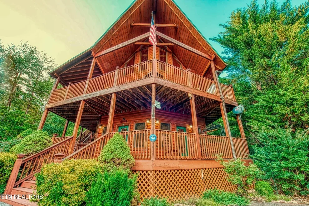 Unit for sale at 210 Meghans Way, Townsend, TN 37882