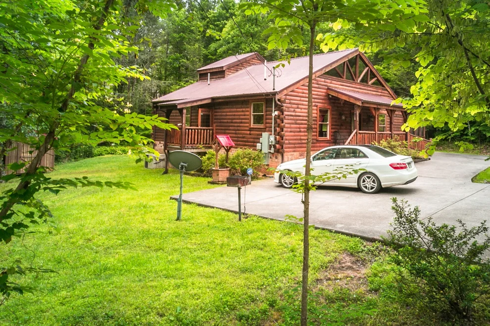 Unit for sale at 2003 Green Pine Lane, Sevierville, TN 37862