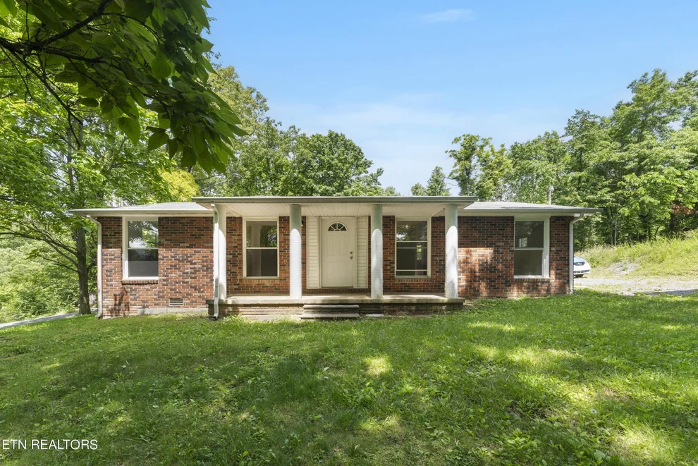 Unit for sale at 338 Gifford Rd, Bristol, TN 37620