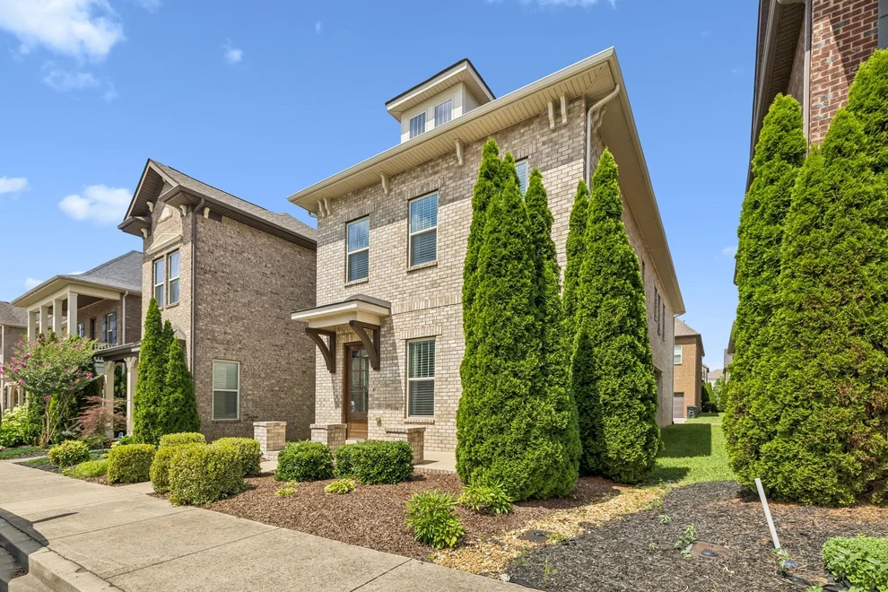 Unit for sale at 151 Benjamin Ln, Hendersonville, TN 37075