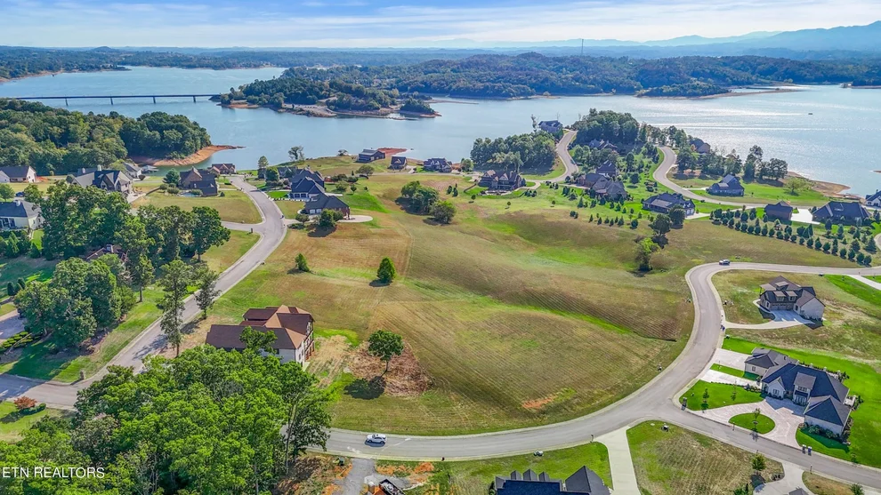 Unit for sale at 33 Majestic Circle, Dandridge, TN 37725