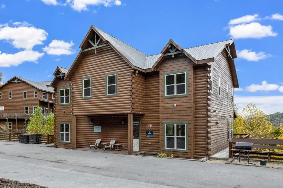 Unit for sale at 2014 Thistle Thorn Lane, Sevierville, TN 37862