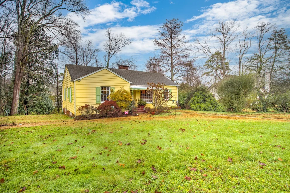 Unit for sale at 6709 Crystal Lake Drive, Knoxville, TN 37919