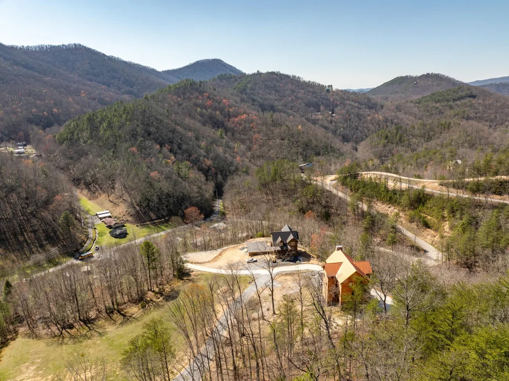 Unit for sale at 6 Wolf Hollow Way, Sevierville, TN 37862