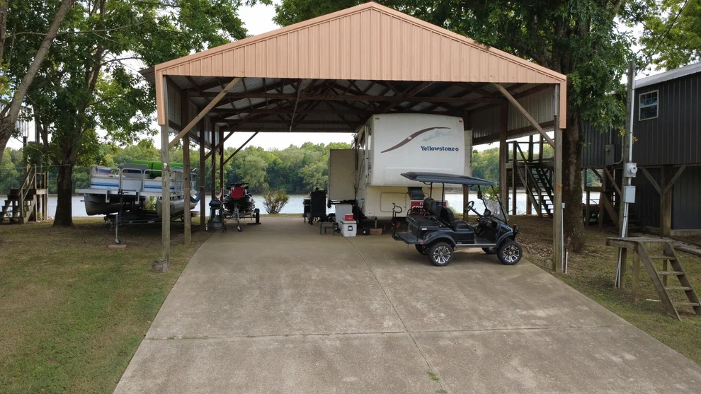 Unit for sale at 721 Beechview Rd, Clifton, TN 38425