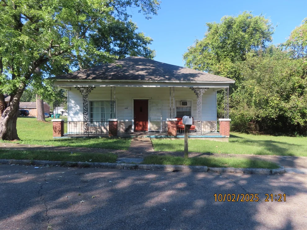 Unit for sale at 559 N Cumberland St, Jackson, TN 38301