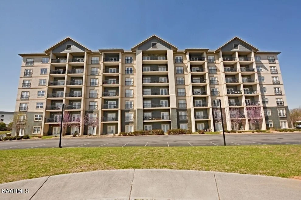 Unit for sale at 124 Plaza Drive, Pigeon Forge, TN 37863
