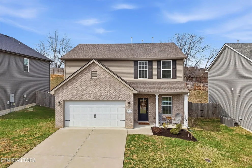 Unit for sale at 7923 Beeler Farms Lane, Knoxville, TN 37918