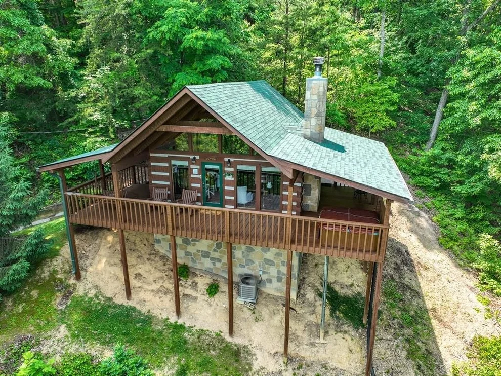 Unit for sale at 2140 Hummingbird Hill Way, Sevierville, TN 37876