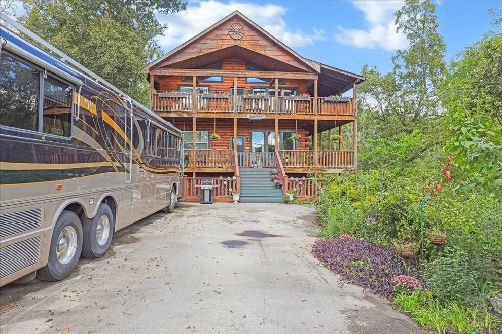 Unit for sale at 444 Oak Sky Way, Sevierville, TN 37876