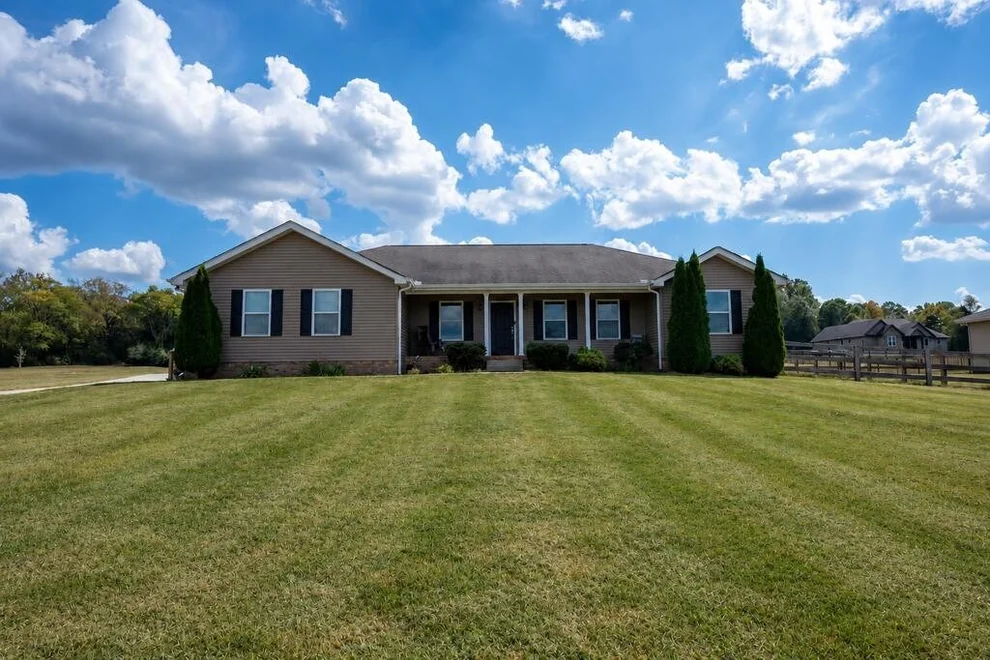 Unit for sale at 335 Goose Creek Rd, Alexandria, TN 37012