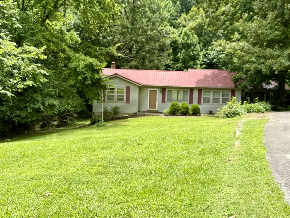Unit for sale at 2155 Spring Hill Rd, Paris, TN 38242
