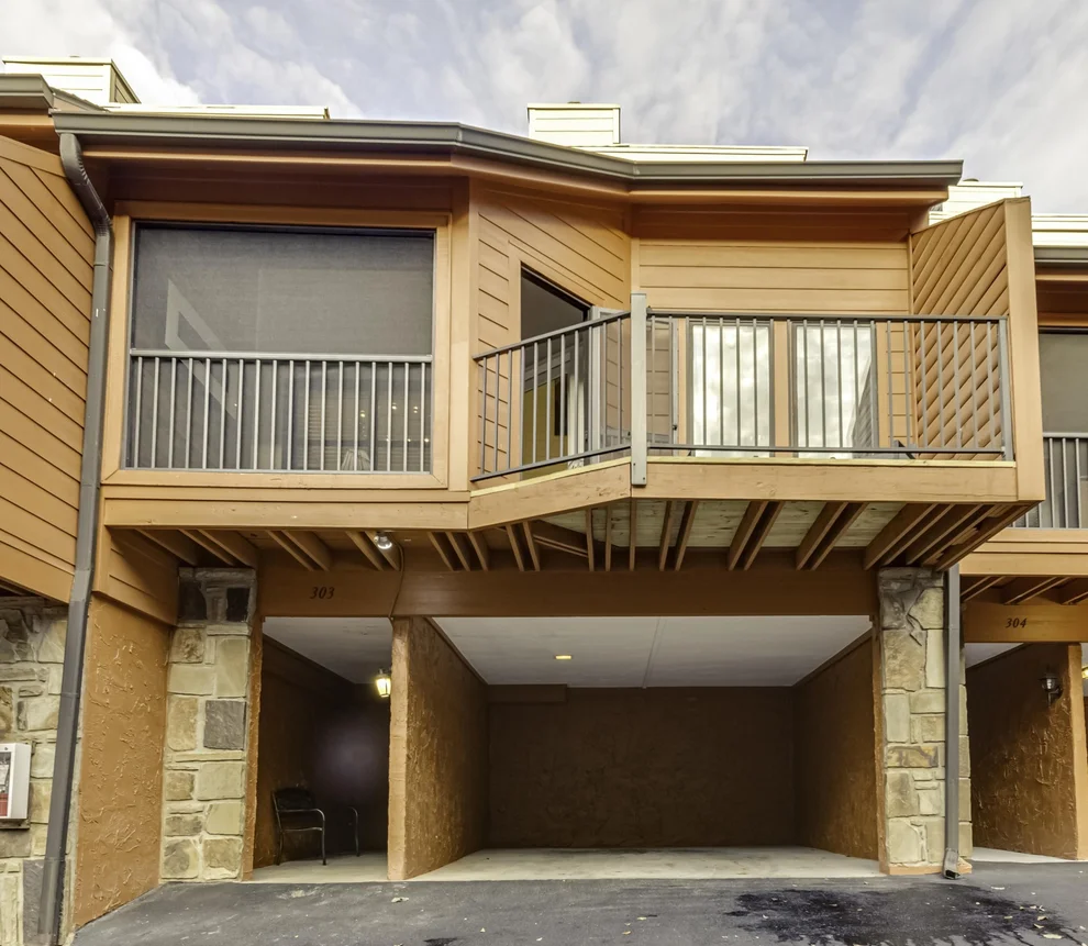 Unit for sale at 403 Baskins Creek Rd, Gatlinburg, TN 37738