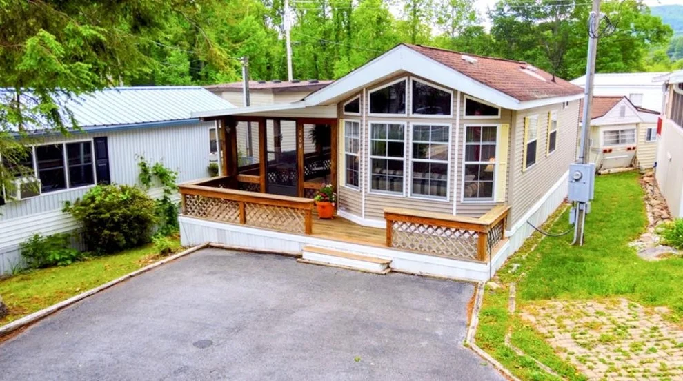 Unit for sale at 5355 Parkway, Cosby, TN 37722