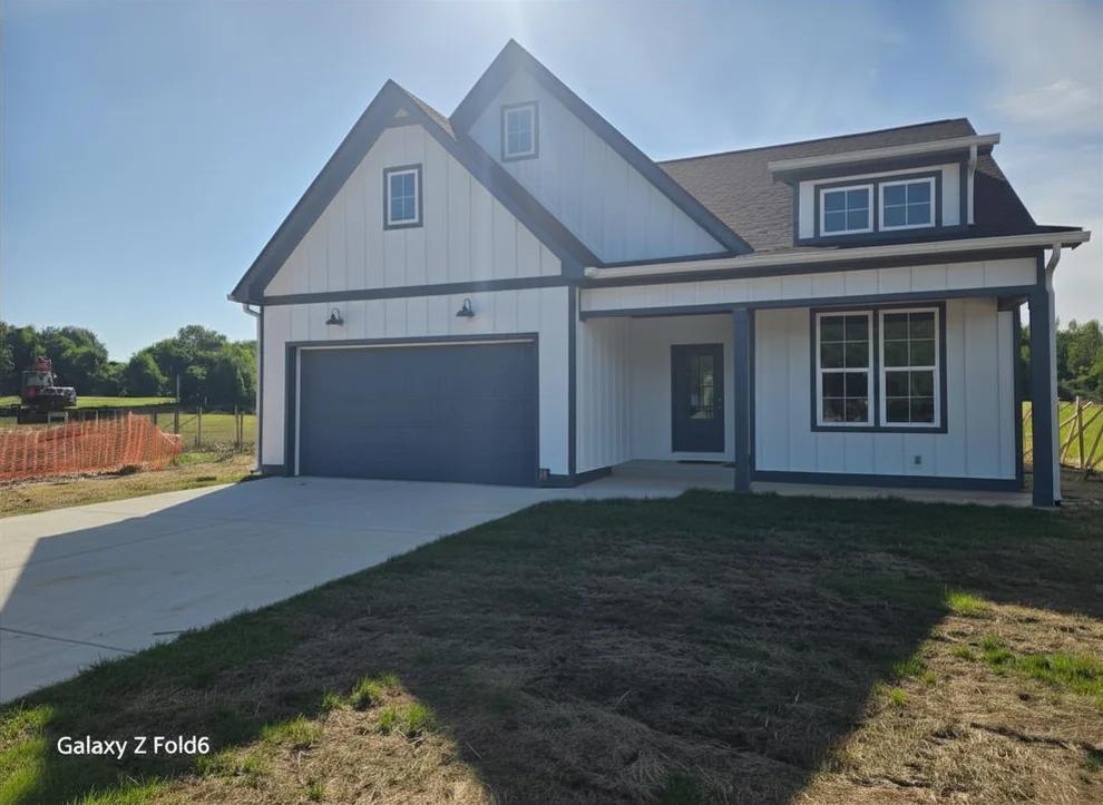 Unit for sale at 170 Jasper Gulch Drive, Jasper, TN 37347