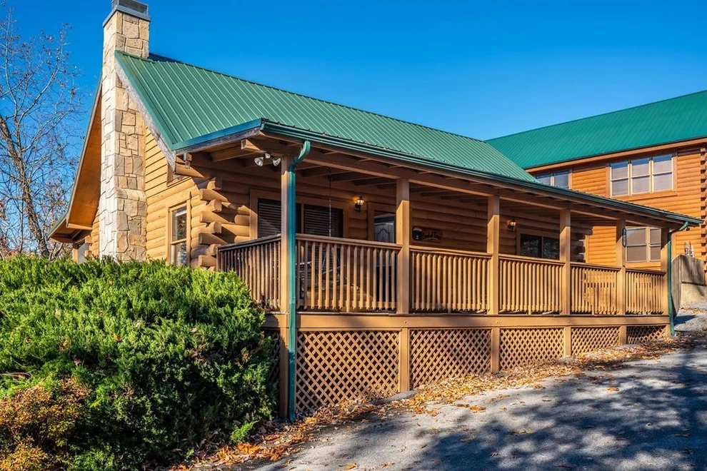 Unit for sale at 745 Chickasaw Gap Way, Pigeon Forge, TN 37863