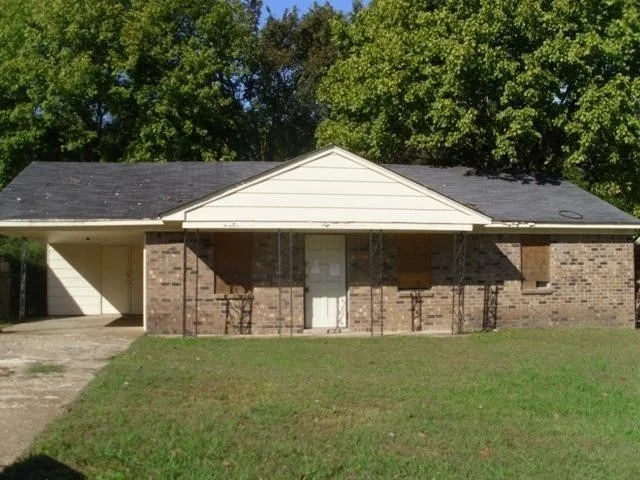 Unit for sale at 4553 VALLEY STREAM DR, Memphis, TN 38128
