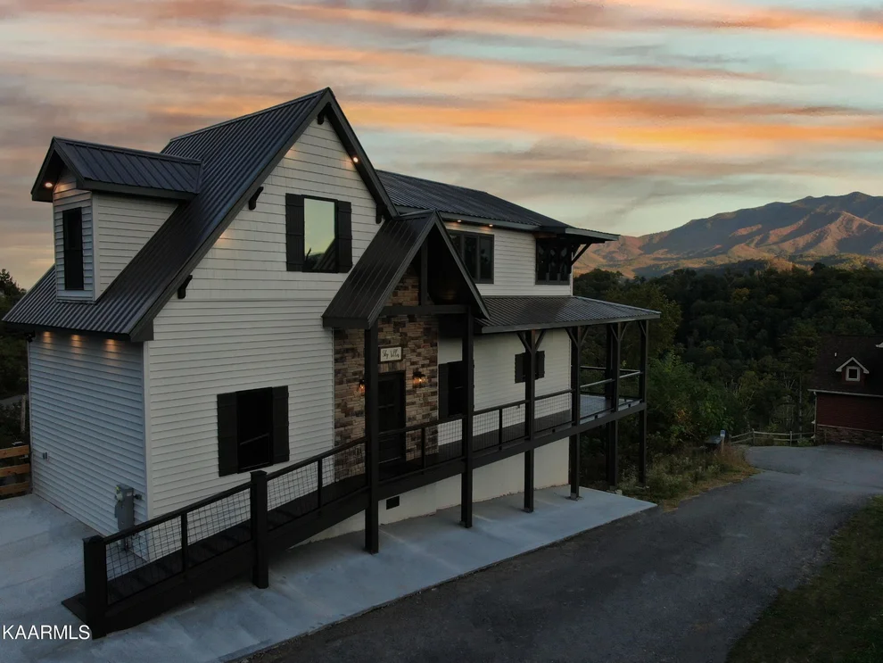 Unit for sale at 934 Sourwood Drive, Gatlinburg, TN 37738