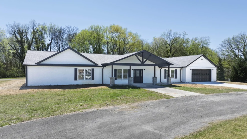 Unit for sale at 388 Edgewater Avenue, Dayton, TN 37321