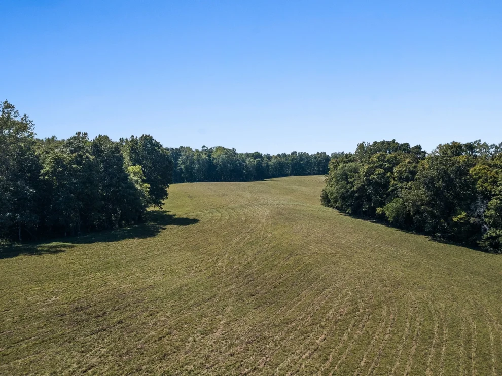 Unit for sale at 5 Albert Fentress Rd, Greenbrier, TN 37073