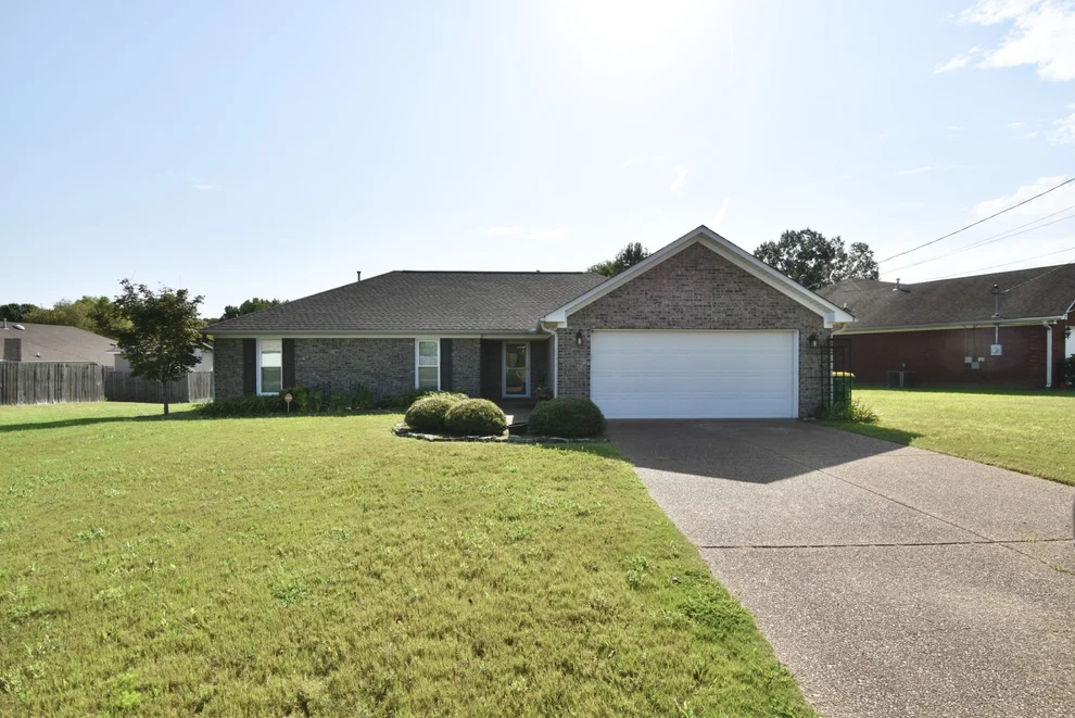 Unit for sale at 114 Roxbury Dr, Jackson, TN 38305