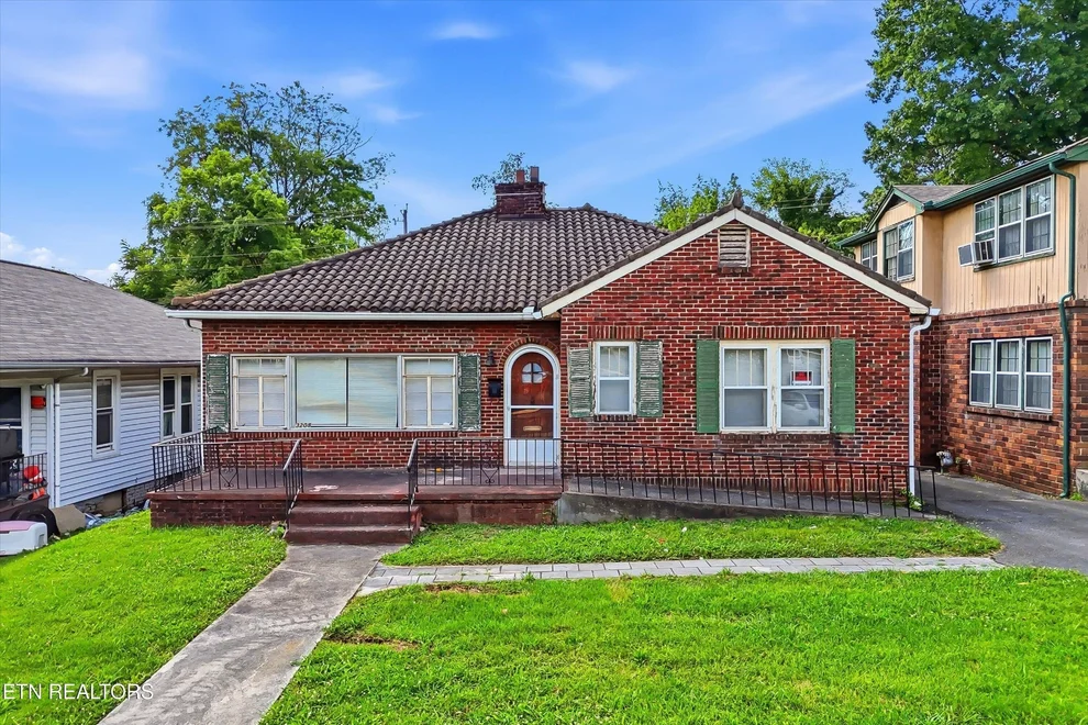 Unit for sale at 3208 E Magnolia Ave, Knoxville, TN 37914