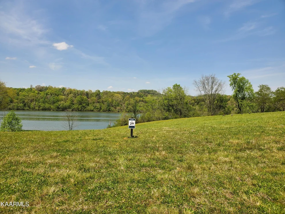 Unit for sale at 866 Azalea Lane, Loudon, TN 37774