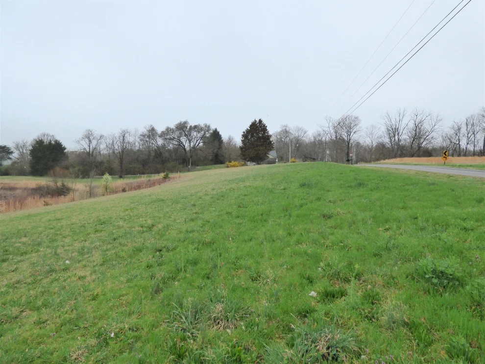 Unit for sale at 6 Tom Breeden Rd, Jefferson City, TN 37760
