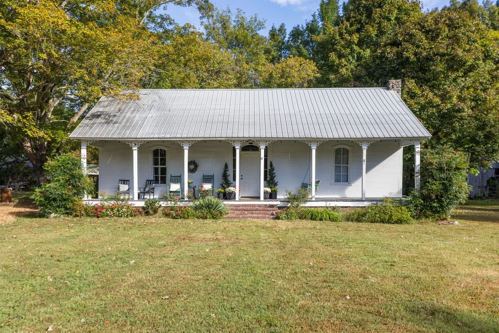 Unit for sale at 6040 Hwy 438 W, Linden, TN 37096